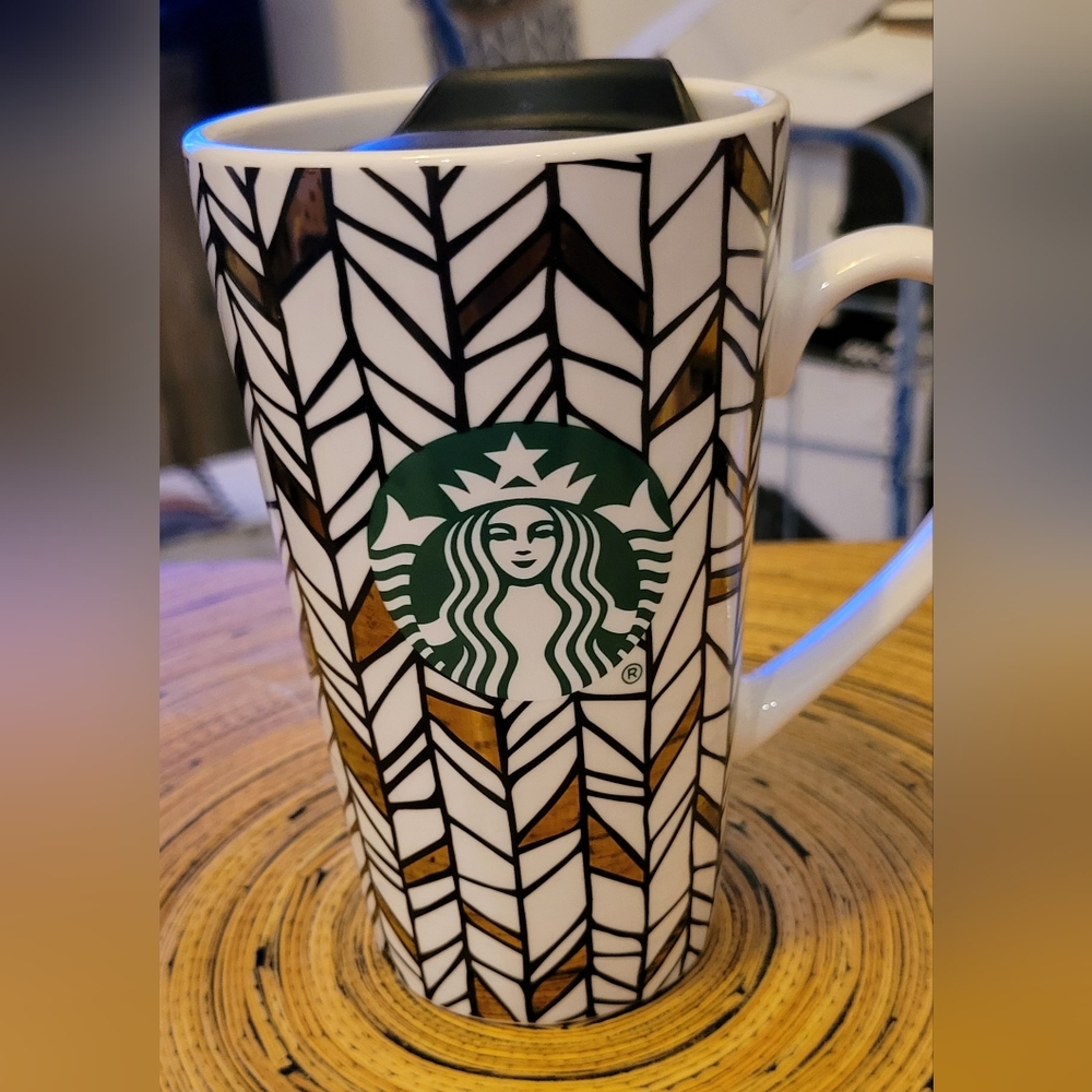 * Starbucks 14oz black and gold coffee mug with lid